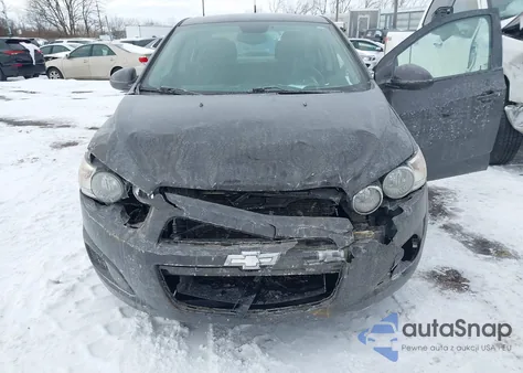 2013 Chevrolet Sonic Ls Auto z USA, uszkodzony, nr VIN 1G1JA5SH9D4232475